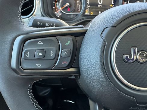 New 2026 Jeep Gladiator Sport AWD/4WD image 19