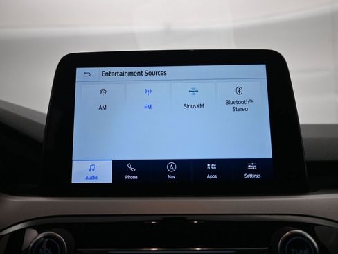 Used 2021 Ford Escape SE image 16