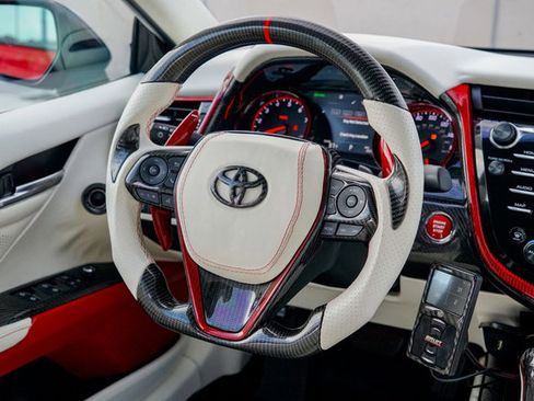 Used 2019 Toyota Camry XSE image 32