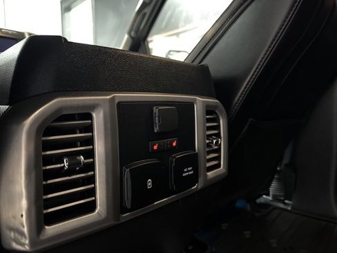 Used 2020 Ford F150 Platinum w/ Equipment Group 701A Luxury image 17