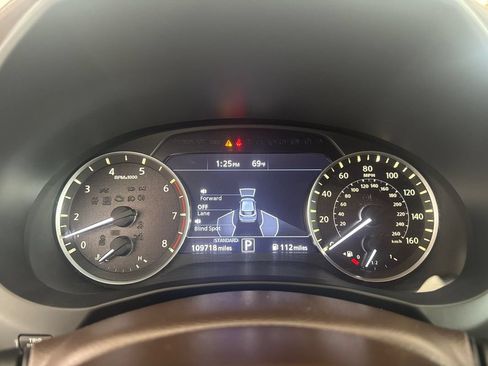 Used 2019 INFINITI QX50 Essential AWD/4WD image 14