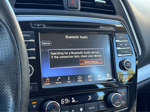 Used 2017 Nissan Maxima 3.5 S image 6