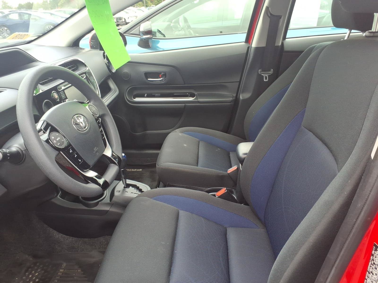 Used 2018 Toyota Prius C Two FWD image 6