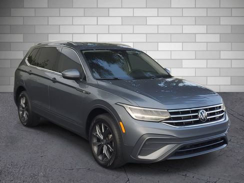 Used 2023 Volkswagen Tiguan SE FWD image 7