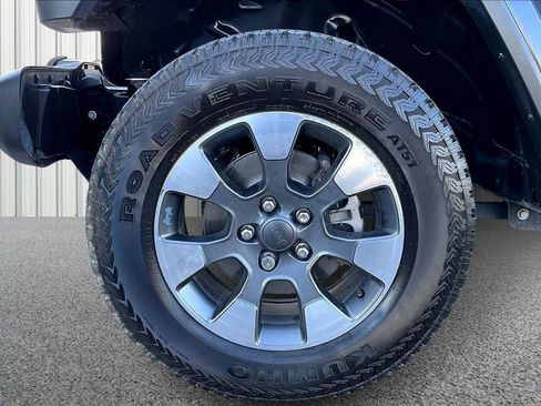 Used 2021 Jeep Wrangler Unlimited Sahara w/ Uconnect 4C Nav & Sound Group AWD/4WD image 33