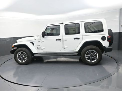 Used 2021 Jeep Wrangler Unlimited Sahara AWD/4WD image 4