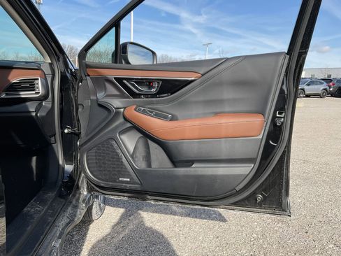 Used 2025 Subaru Outback Touring w/ Popular Package #2 image 15