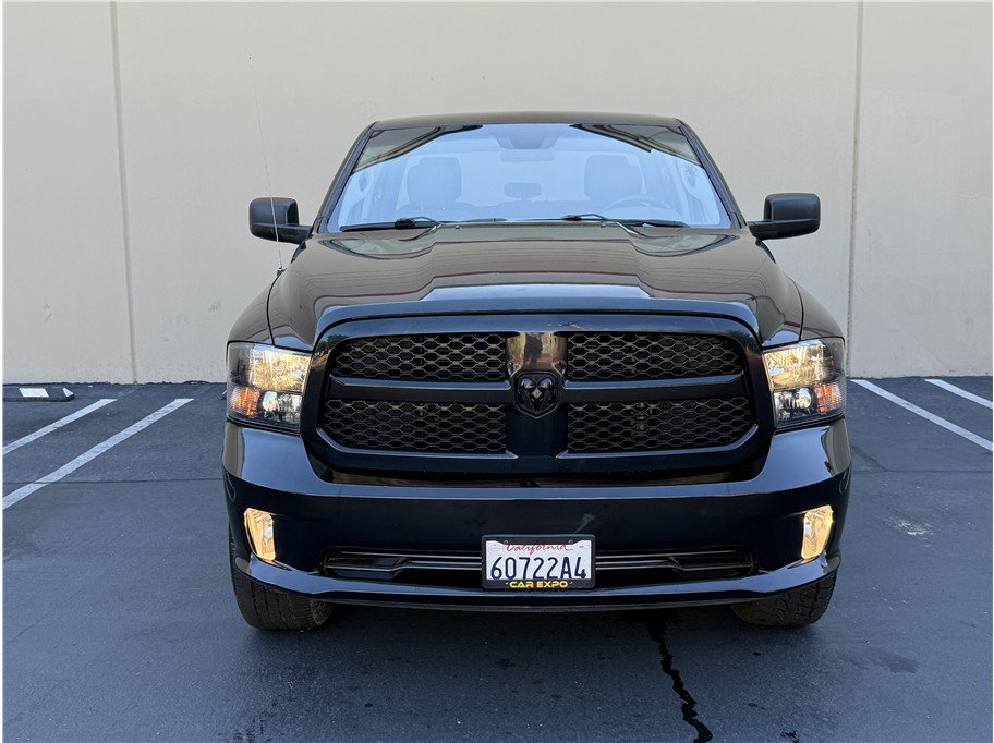 Used 2018 RAM 1500 Express w/ Black Ram 1500 Express Group AWD/4WD image 3