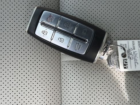 Used 2022 Genesis G70 2.0T AWD/4WD image 38