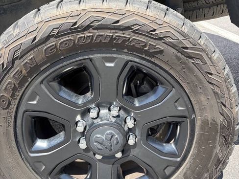 Used 2018 RAM 2500 Laramie w/ Sport Appearance Group AWD/4WD image 17