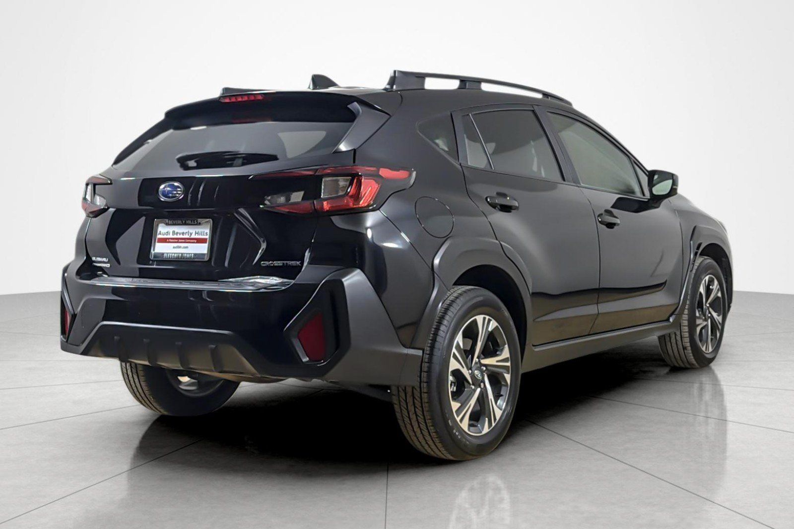 Used 2024 Subaru Crosstrek 2.0i Premium AWD/4WD image 5