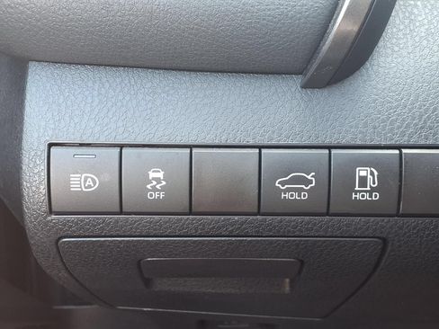Used 2024 Toyota Camry XSE FWD image 6
