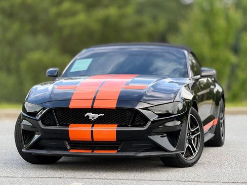 Used 2020 Ford Mustang Premium RWD image 2