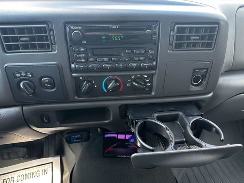 Used 2003 Ford F250 XL image 16