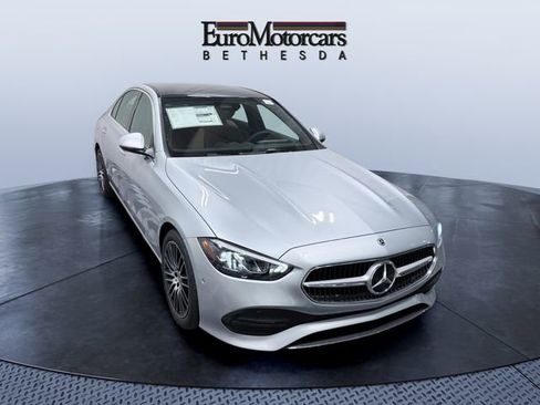 Used 2025 Mercedes-Benz C 300 4MATIC Sedan image 4