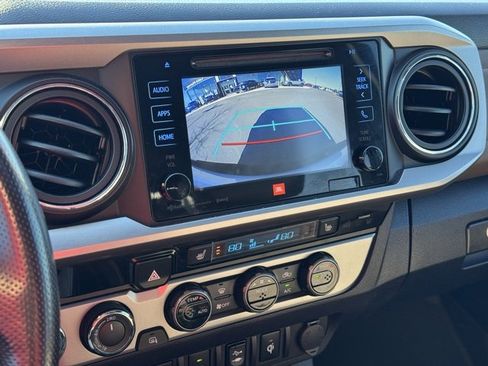 Used 2017 Toyota Tacoma Limited image 32