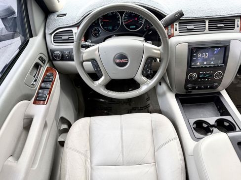 Used 2013 GMC Sierra 1500 SLT w/ SLT White Diamond Edition AWD/4WD image 2