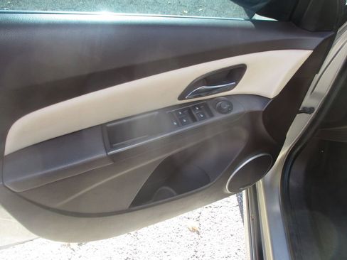 Used 2014 Chevrolet Cruze LT w/ Sun, Sound and Sport Package image 11