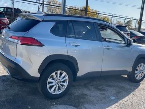 Used 2024 Toyota Corolla Cross LE image 27