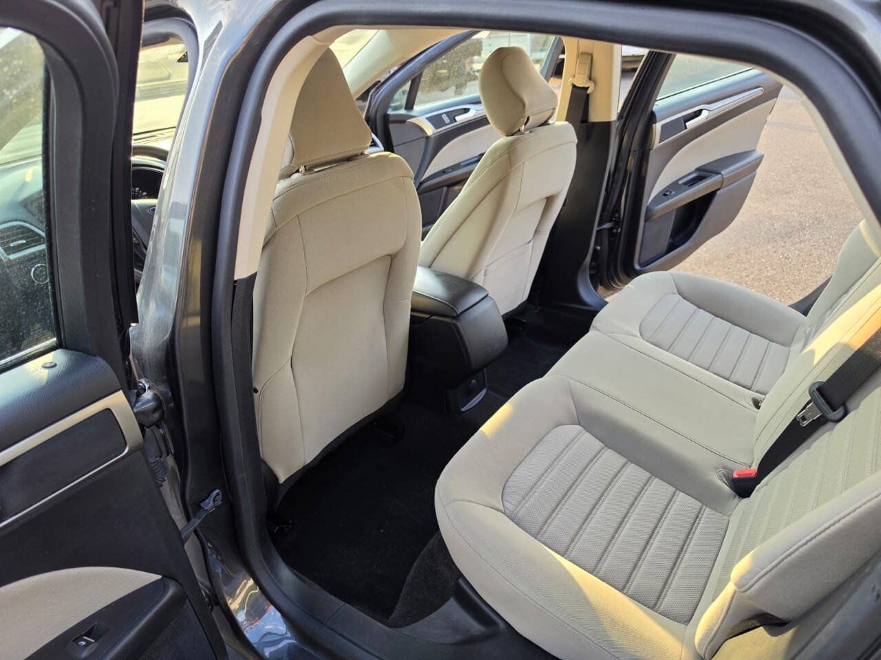 Used 2020 Ford Fusion S FWD image 22