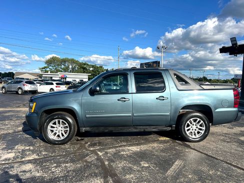 Used 2012 Chevrolet Avalanche LT image 28