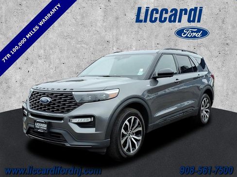 Used 2022 Ford Explorer ST-Line w/ Class IV Trailer Tow Package image 3