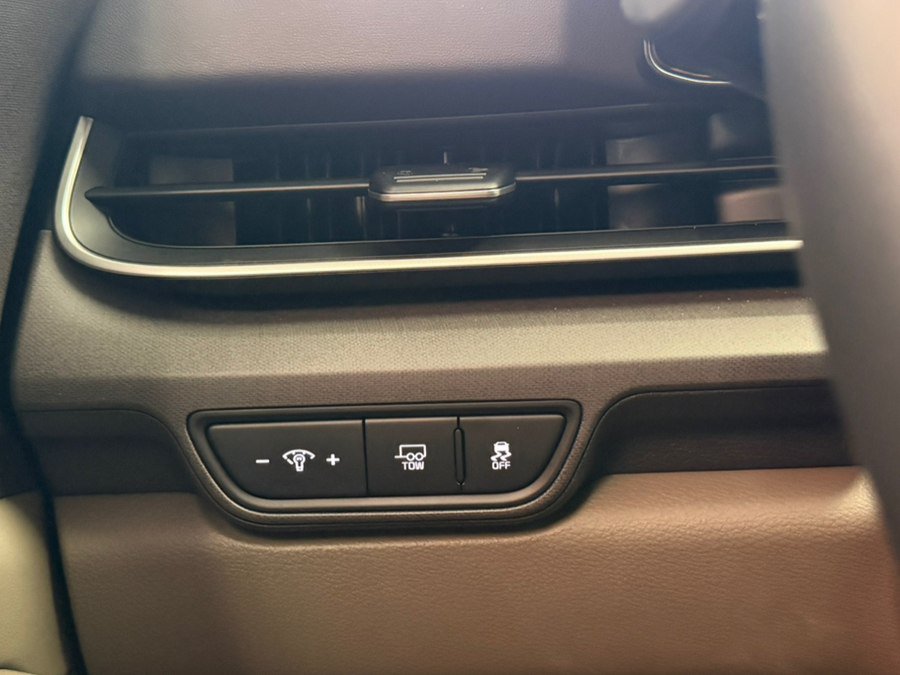 Used 2025 Kia Carnival EX FWD image 65