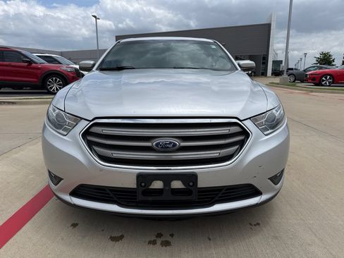 Used 2019 Ford Taurus SEL w/ Equipment Group 201A FWD image 2
