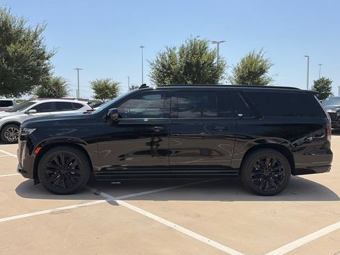 Used 2023 Cadillac Escalade ESV Sport w/ Touring Package AWD/4WD image 6