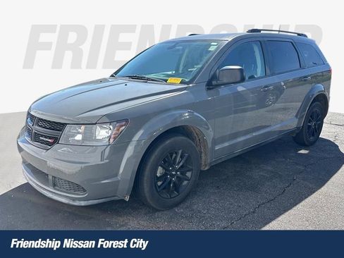 Used 2020 Dodge Journey SE w/ Blacktop Package image 1