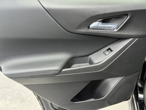 New 2027 Chevrolet Equinox LT FWD image 16