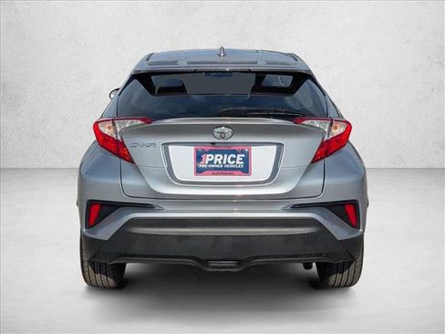 Used 2018 Toyota C-HR XLE image 7