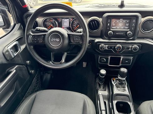 Used 2018 Jeep Wrangler Unlimited Sport AWD/4WD image 28