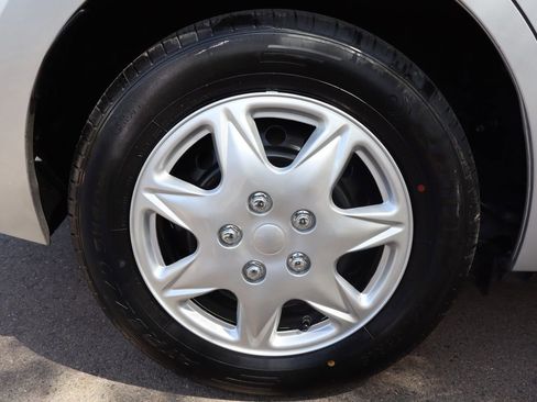 Used 2016 Toyota Corolla L image 42