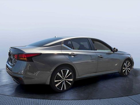 Used 2022 Nissan Altima 2.5 SR AWD/4WD image 5