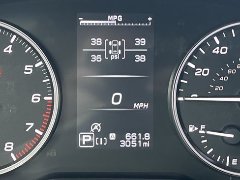 Used 2025 Subaru Crosstrek 2.5i Premium AWD/4WD image 12