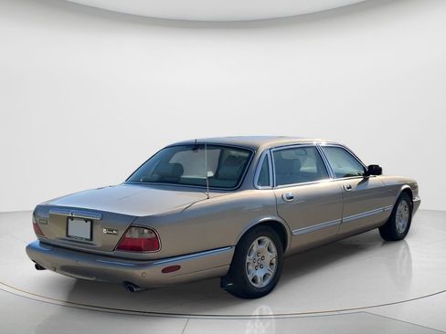 Used 2001 Jaguar XJ Vanden Plas image 5