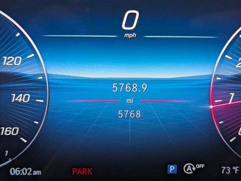 Used 2026 Mercedes-Benz GLC 300 image 11