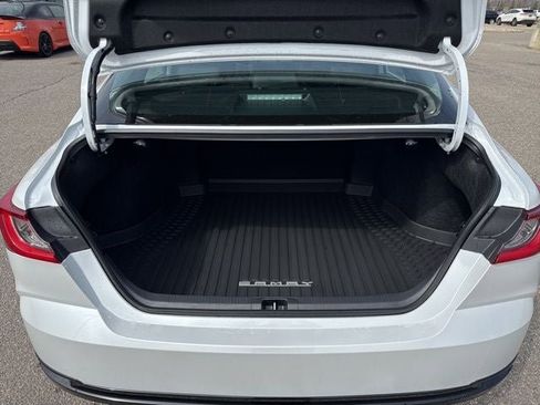 Used 2026 Toyota Camry XLE image 12