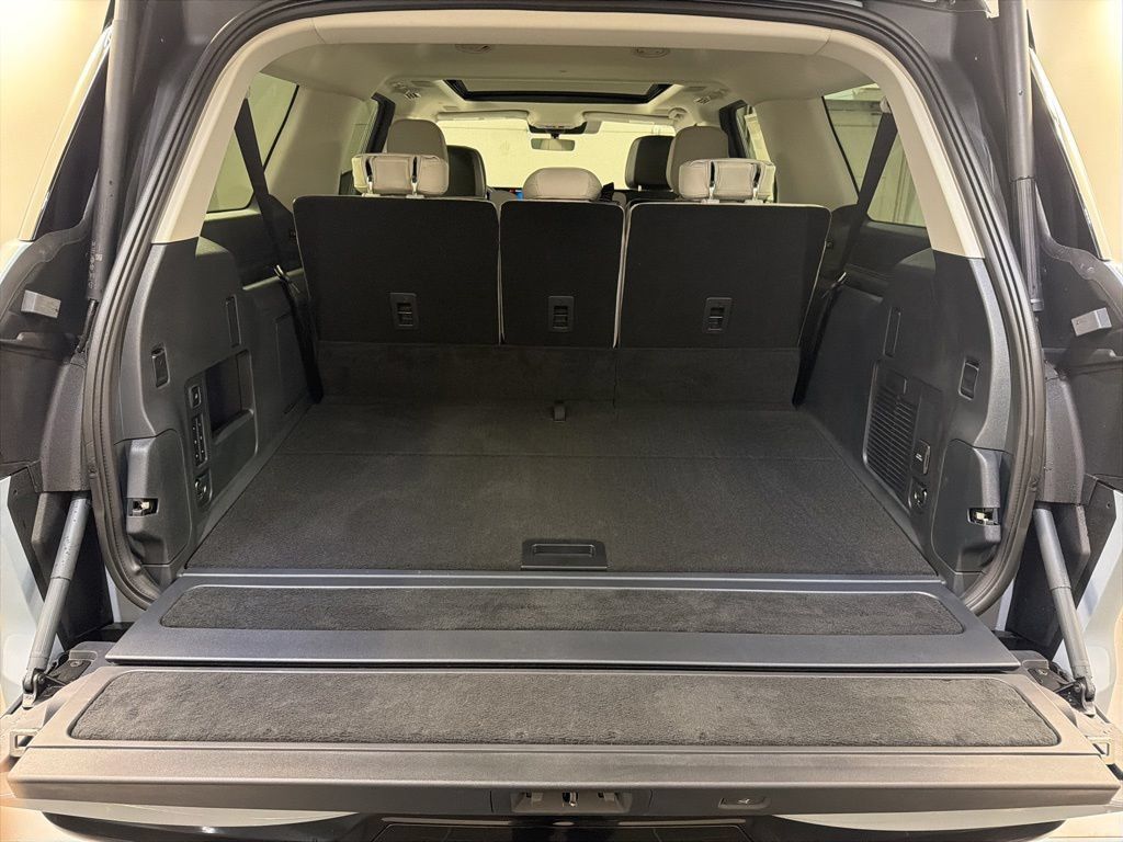 Used 2026 Lincoln Navigator L Reserve AWD/4WD image 42
