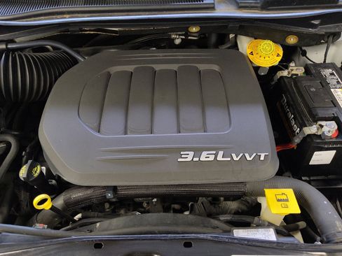 Used 2017 Dodge Grand Caravan GT FWD image 30
