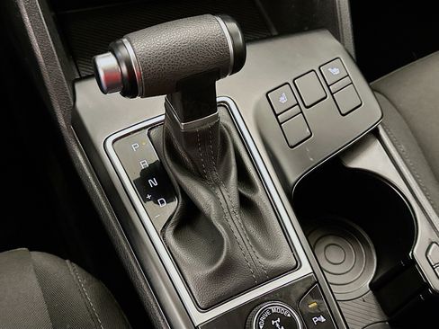 Used 2024 Kia Sportage LX image 24