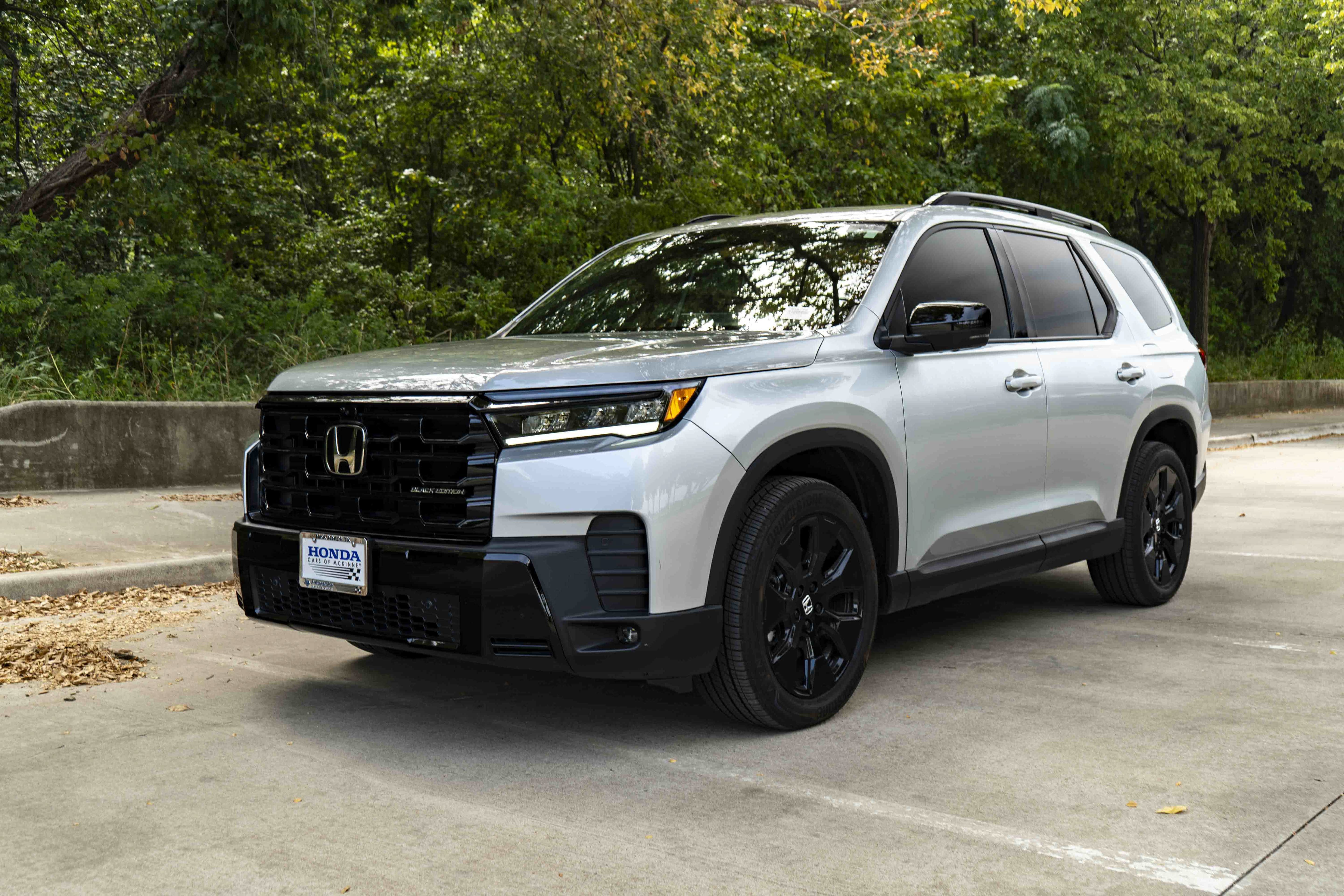 Certified 2026 Honda Pilot Black Edition image 5