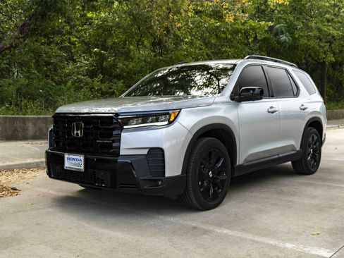 Used 2026 Honda Pilot Black Edition image 5