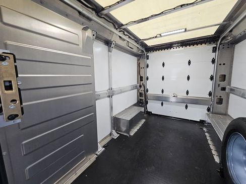 New 2025 Chevrolet Brightdrop 400 w/ Battery Pack, Max Range image 15