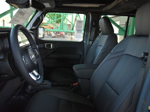 New 2026 Jeep Wrangler Unlimited Sahara image 15