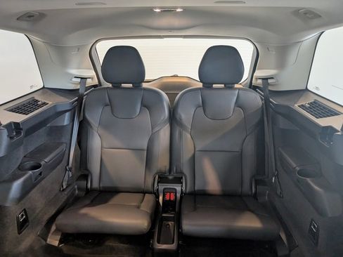 Used 2021 Volvo XC90 T6 Momentum w/ Climate Package image 29