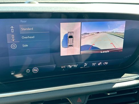 Used 2024 Buick Envision Preferred image 16