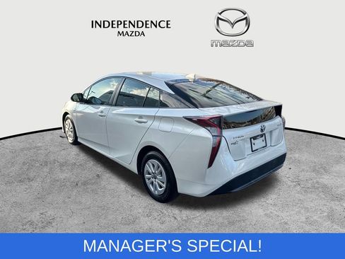 Used 2018 Toyota Prius Four image 5