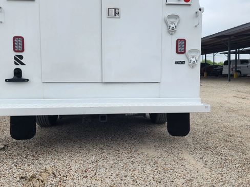 Used 2024 Ford E-350 and Econoline 350 Super Duty w/ Power Windows & Locks Group RWD image 22